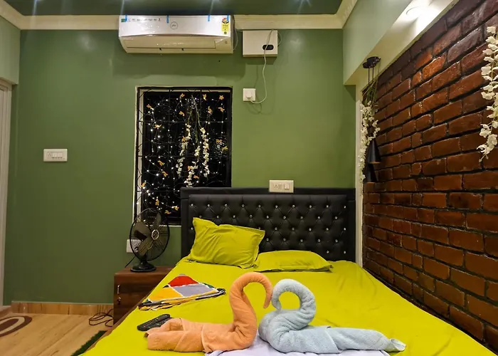 Luxury Stay At Pravuprasad Homestay Near Bhubaneswar Airport And Railway Station
