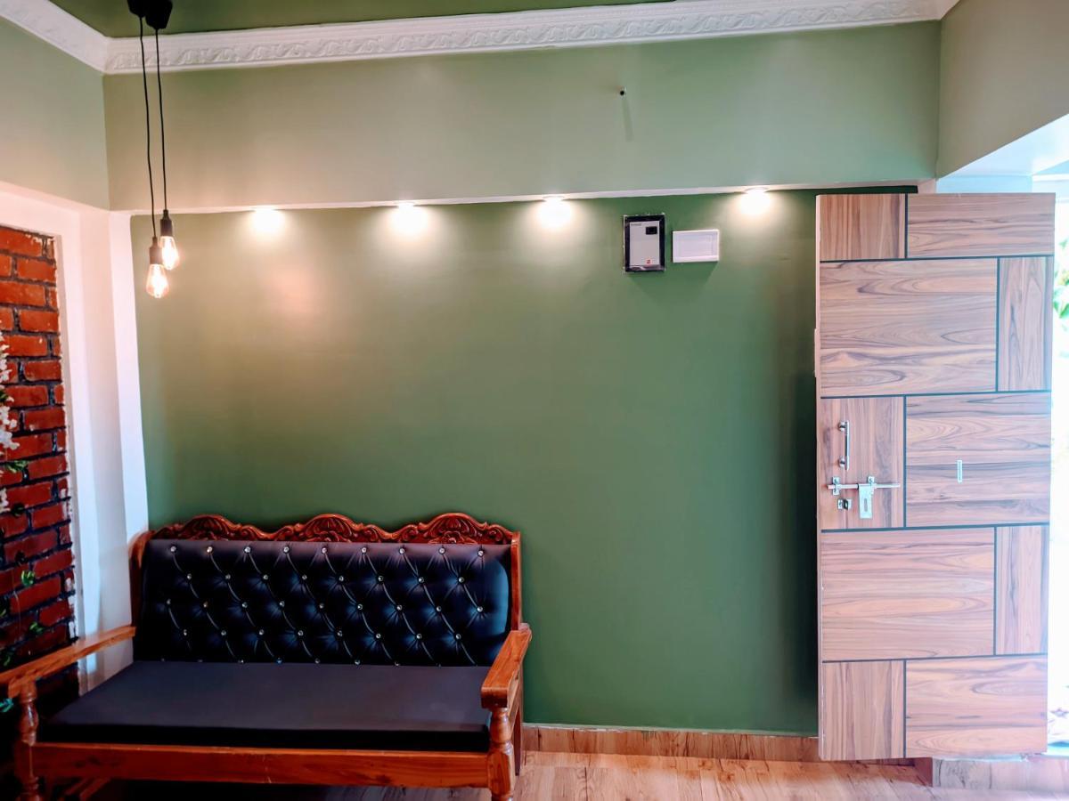 Luxury At Pravuprasad Near Airport And Railway Station *