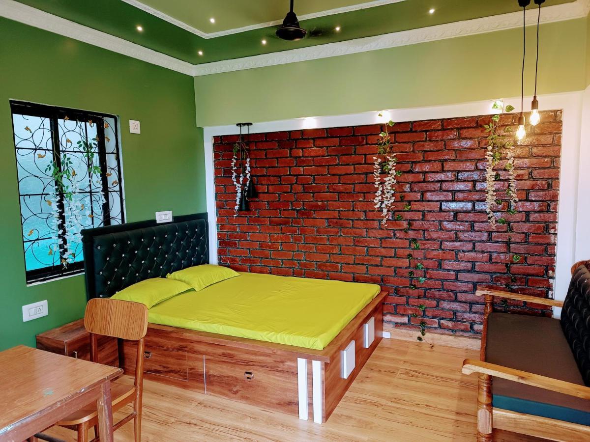 Luxury At Pravuprasad Near Airport And Railway Station Homestay *