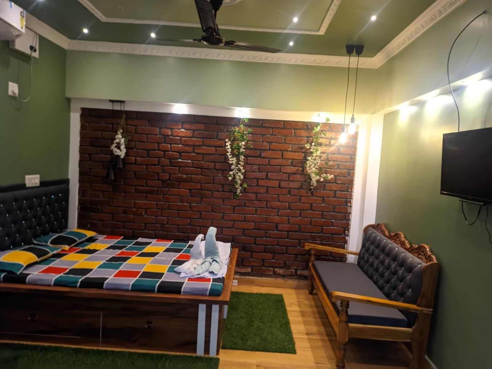 Luxury At Pravuprasad Near Airport And Railway Station